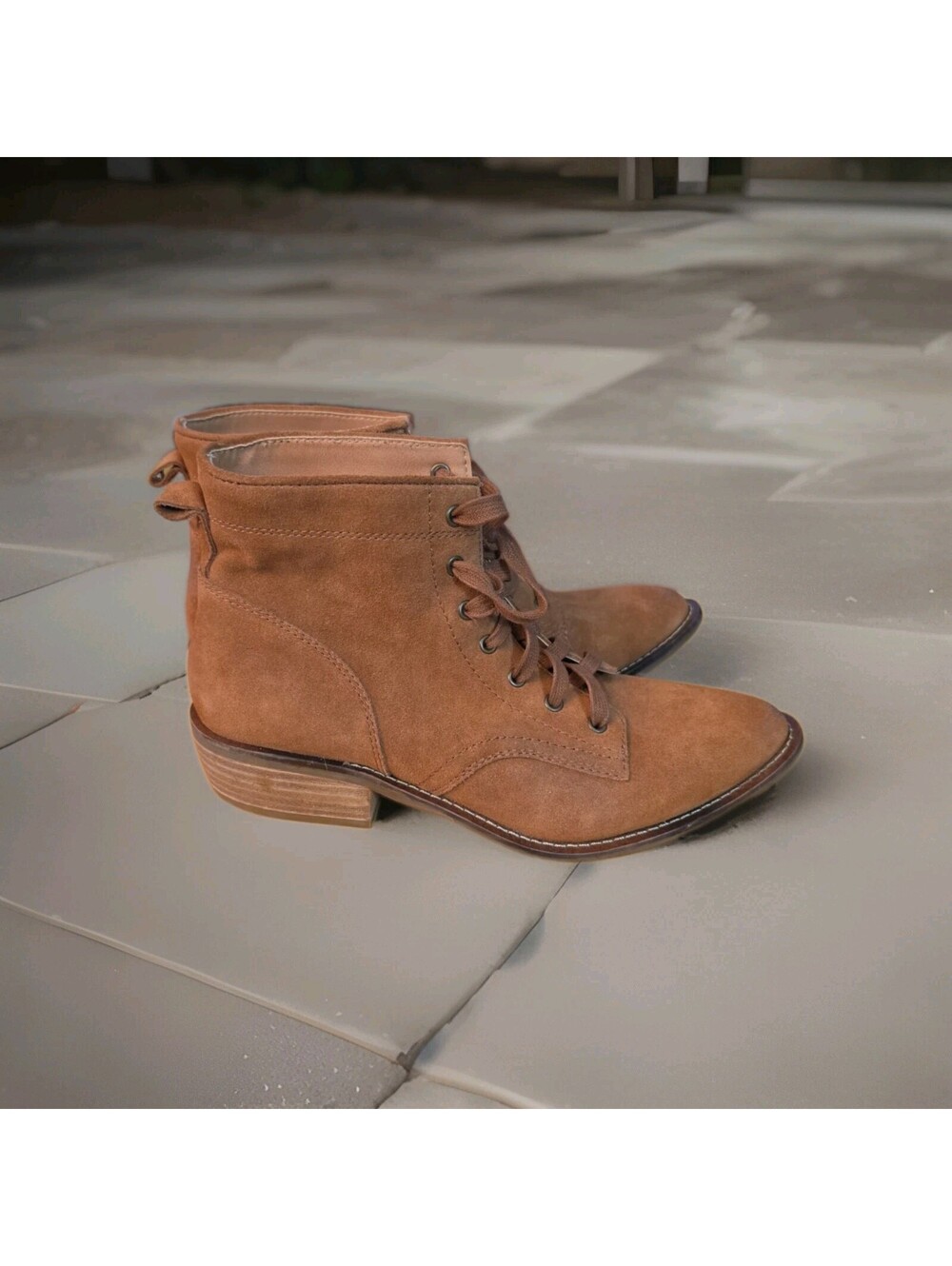 Dingo Green Acres Women’s Whiskey Suede Booties Sz.10m